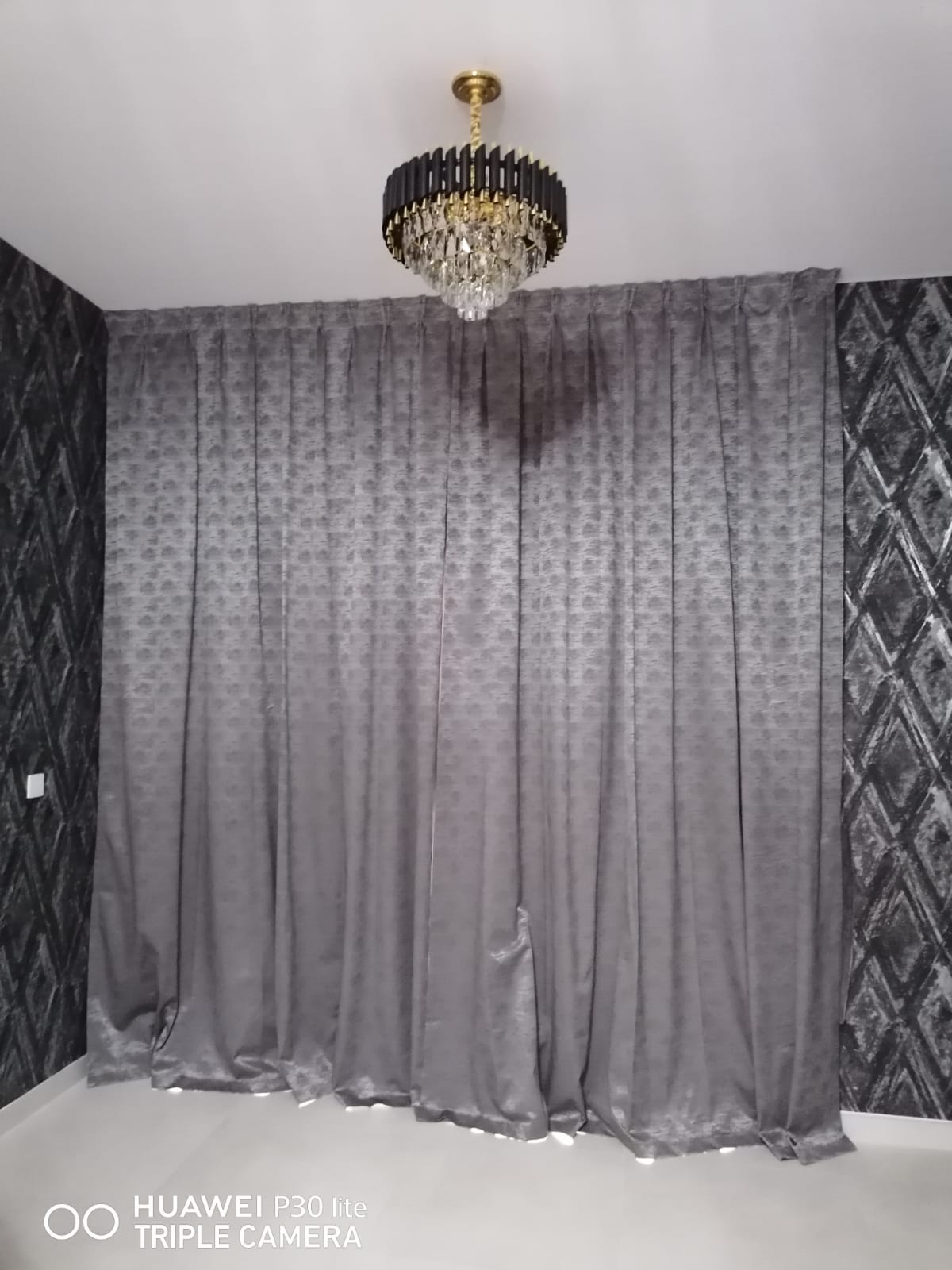 Curtains Installation