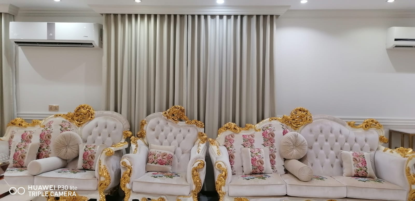 Curtains Installation