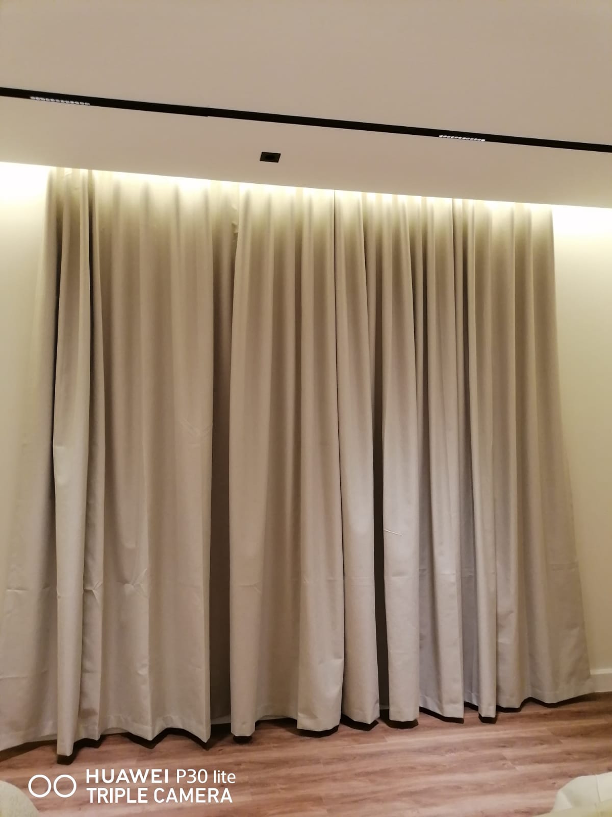 Curtains Installation