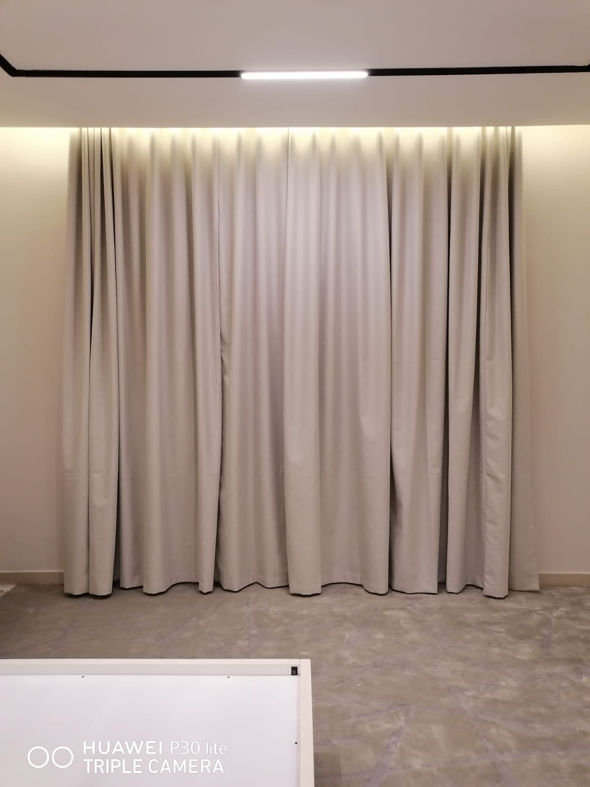 Curtains Installation
