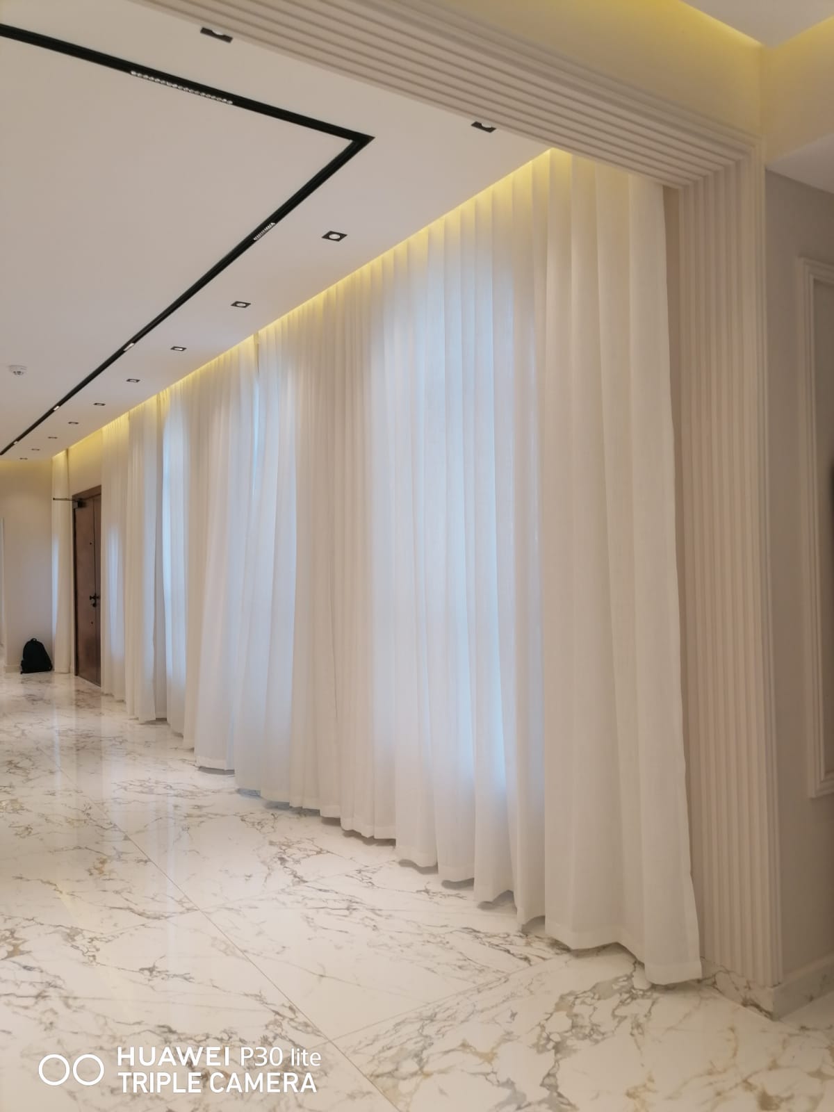 Curtains Installation