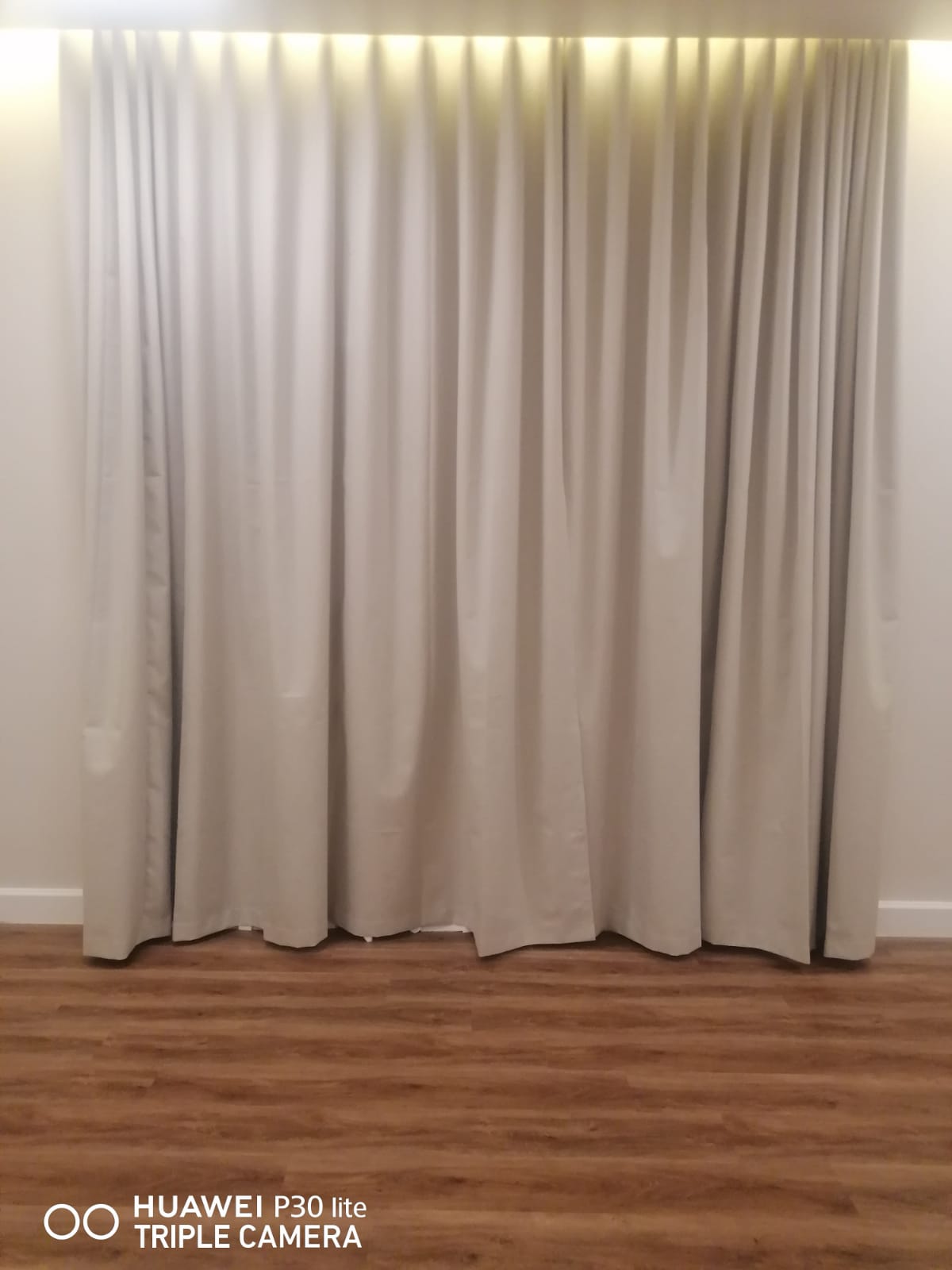 Curtains Installation