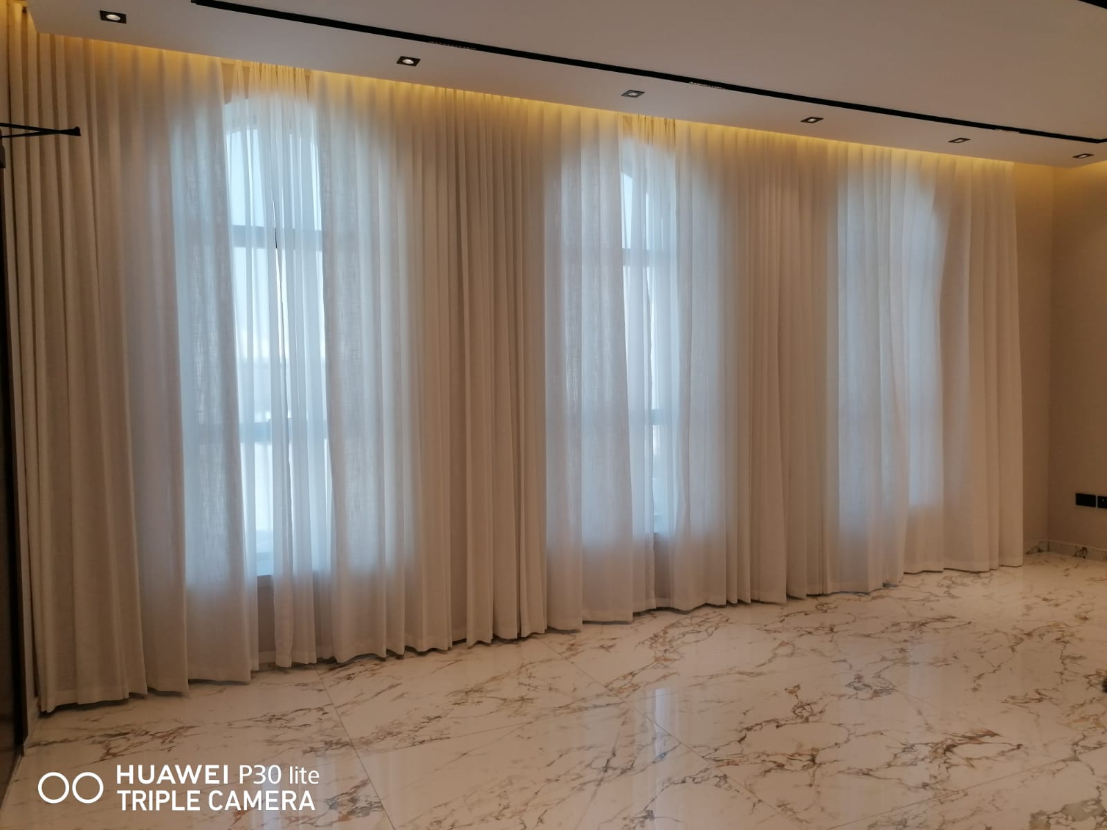 Curtains Installation